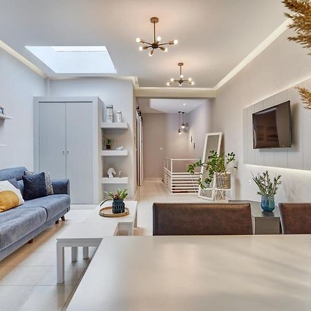Old Town Luxury Velvet Apartment Rhodes City ภายนอก รูปภาพ