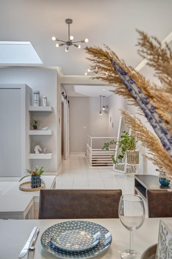 Old Town Luxury Velvet Apartment Rhodes City ภายนอก รูปภาพ