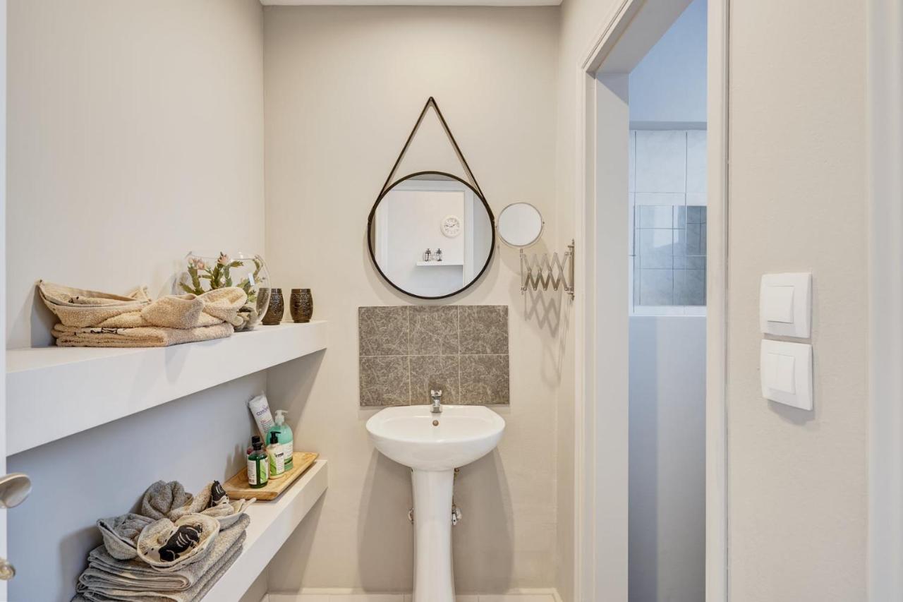 Old Town Luxury Velvet Apartment Rhodes City ภายนอก รูปภาพ
