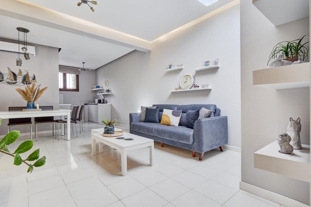 Old Town Luxury Velvet Apartment Rhodes City ภายนอก รูปภาพ