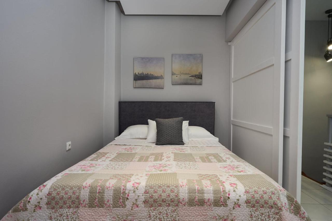 Old Town Luxury Velvet Apartment Rhodes City ภายนอก รูปภาพ