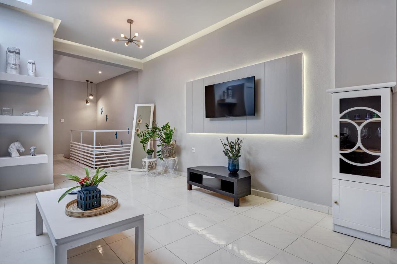 Old Town Luxury Velvet Apartment Rhodes City ภายนอก รูปภาพ